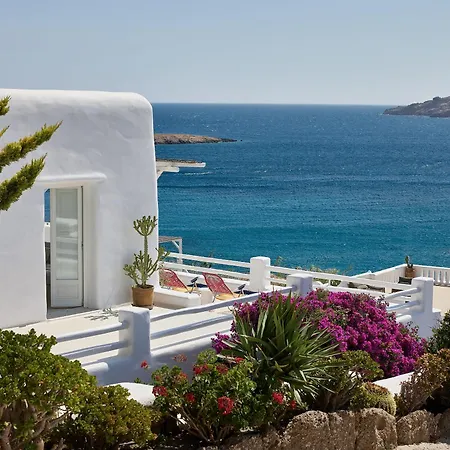 Mykonos Lolita, A To Live