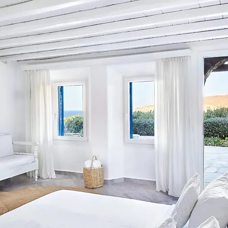 Hotel Mykonos Lolita, A To Live 4*