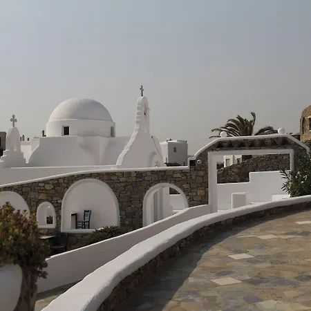 Mykonos Lolita, A To Live 4*